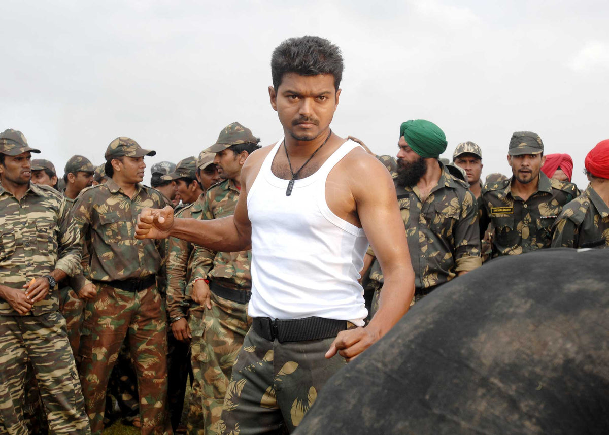 拳銃/兵士の休暇(原題:Thuppakki)Blu-ray