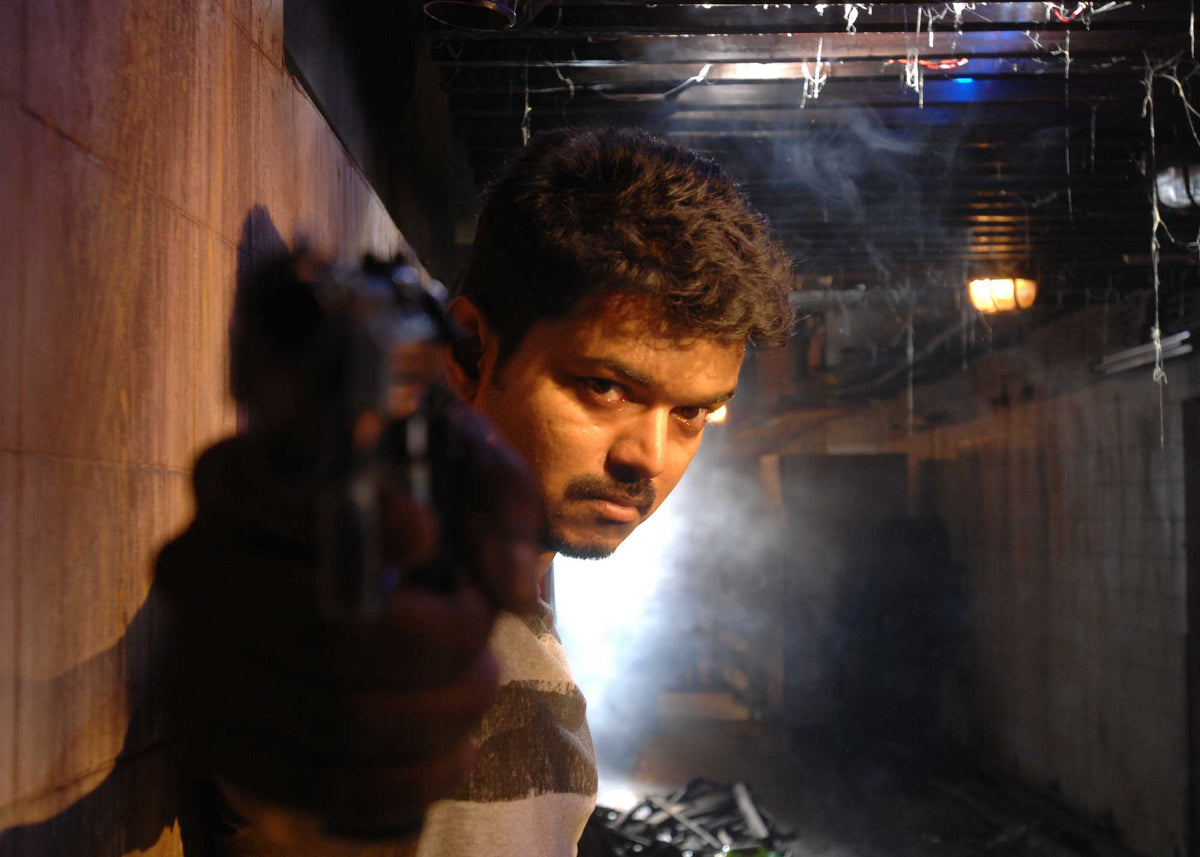 拳銃/兵士の休暇(原題:Thuppakki)Blu-ray